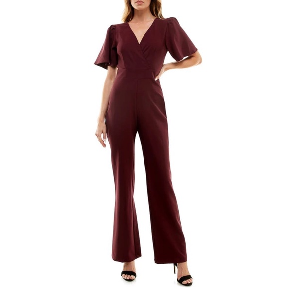 SOCALITE: Flutter Sleeve Jumpsuit in Maroon (NWOT)